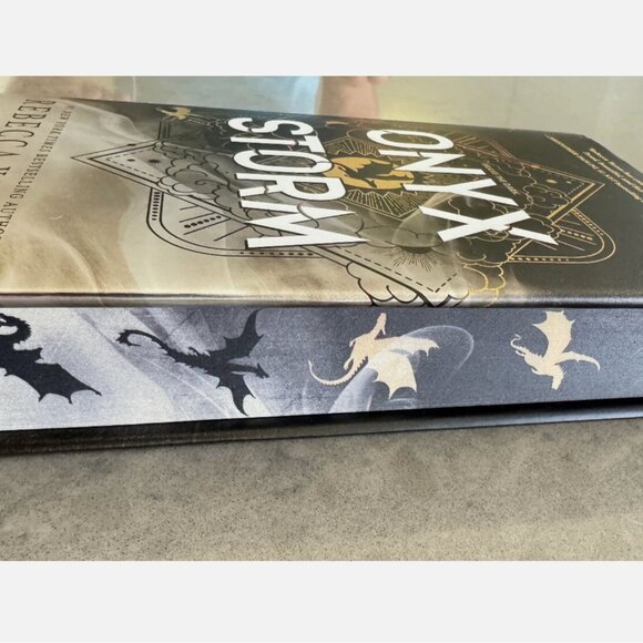 Sprayed Iron Flame & Onyx Storm Rebecca Yarros 1st Ed HC Fourth Wing Empyrean - Picture 13 of 14